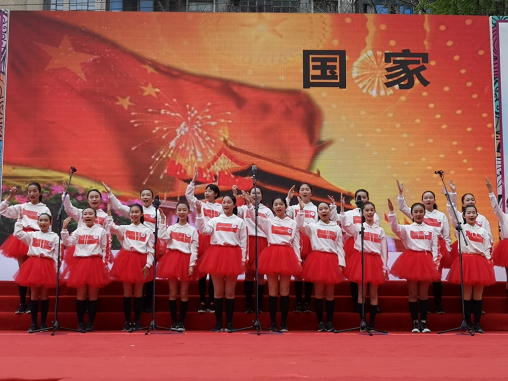 为祖国歌唱.jpg 为祖国歌唱.jpg
