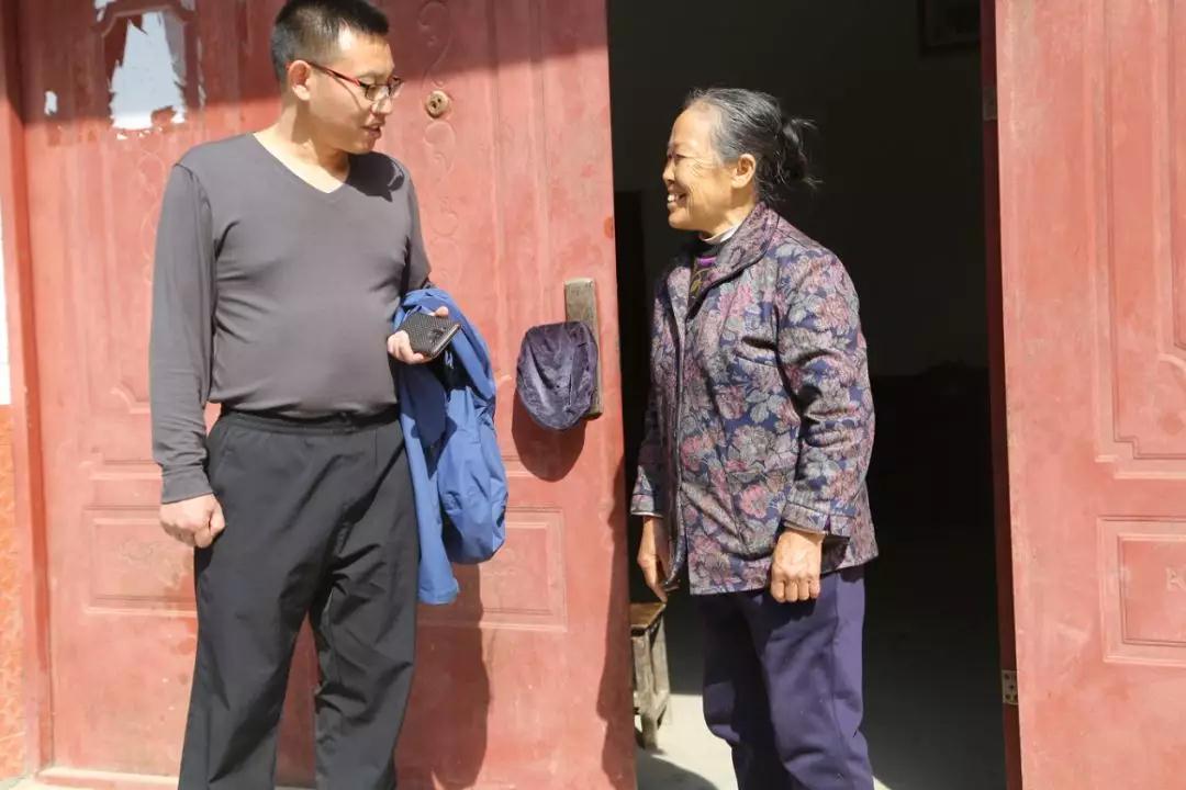 达州 | 万源市教科局领导干部走村入户帮扶忙