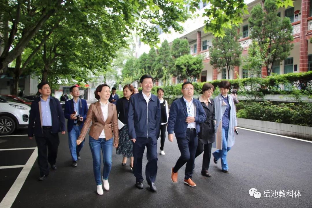 岳池丨副市长胡彦军带队赴岳检查2019年普通高考考前准备工作