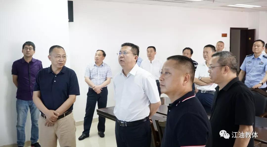 江油|市长柳江带队检查2019年江油高考备考工作