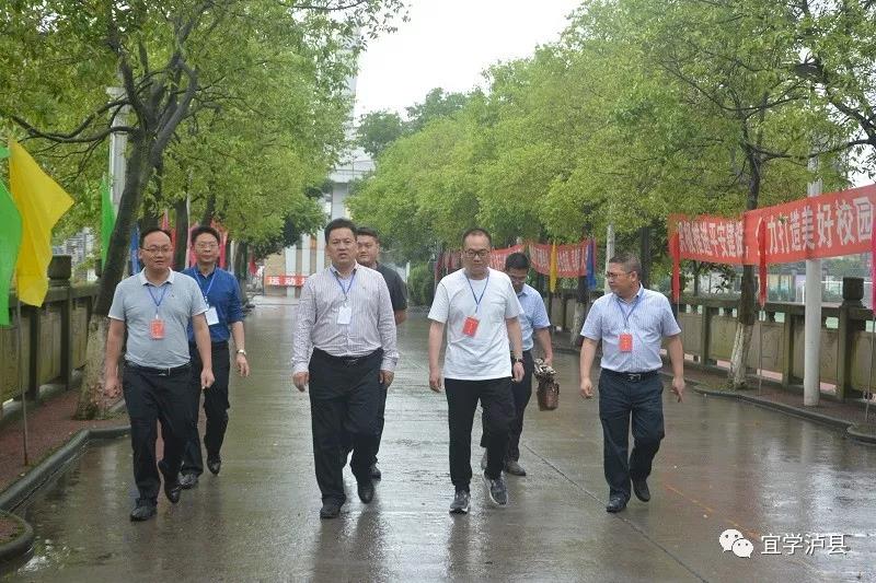 泸县|优化服务强化保障护航中考