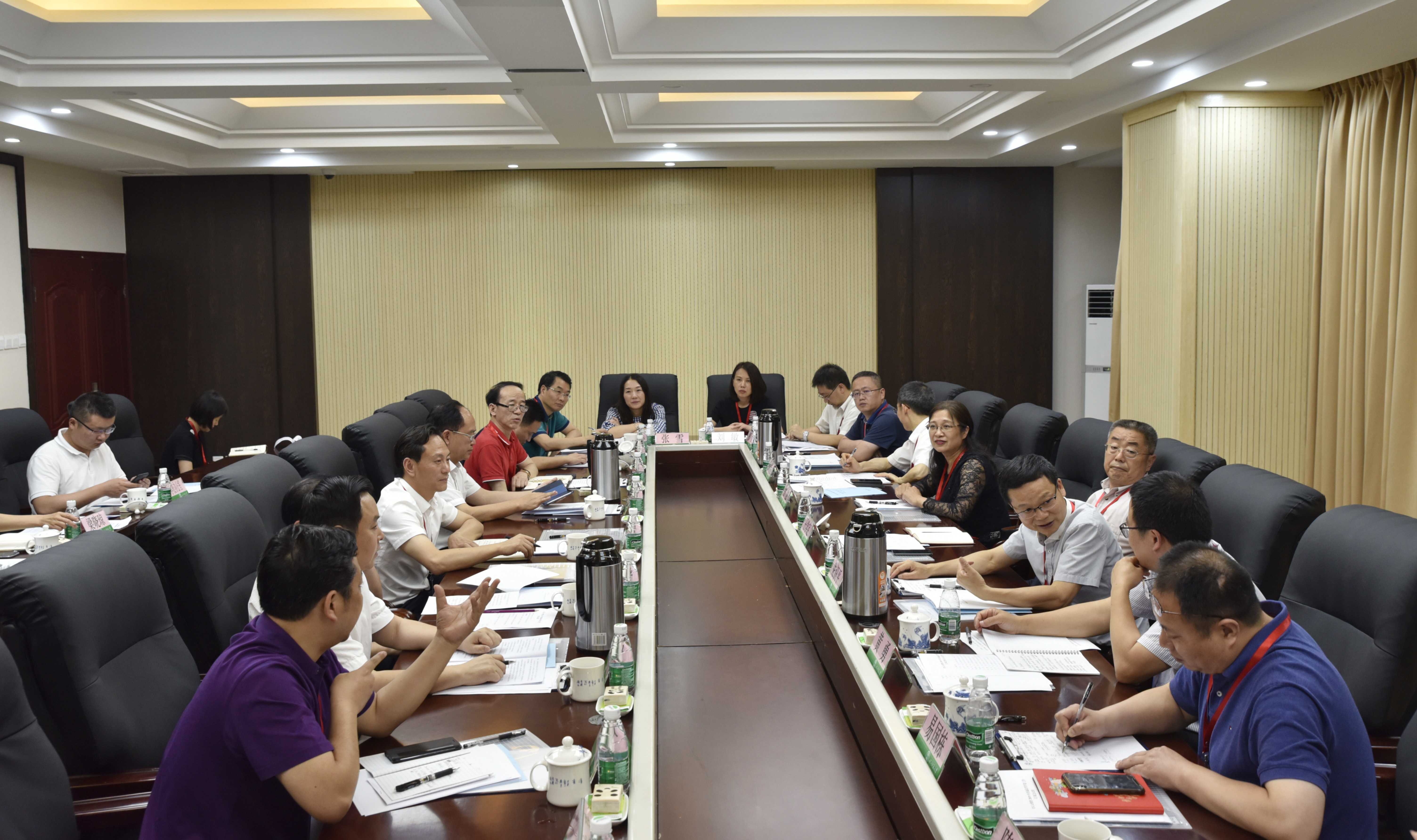 省人大视察组专题调研2019年普通高考四川师范大学评卷场工作