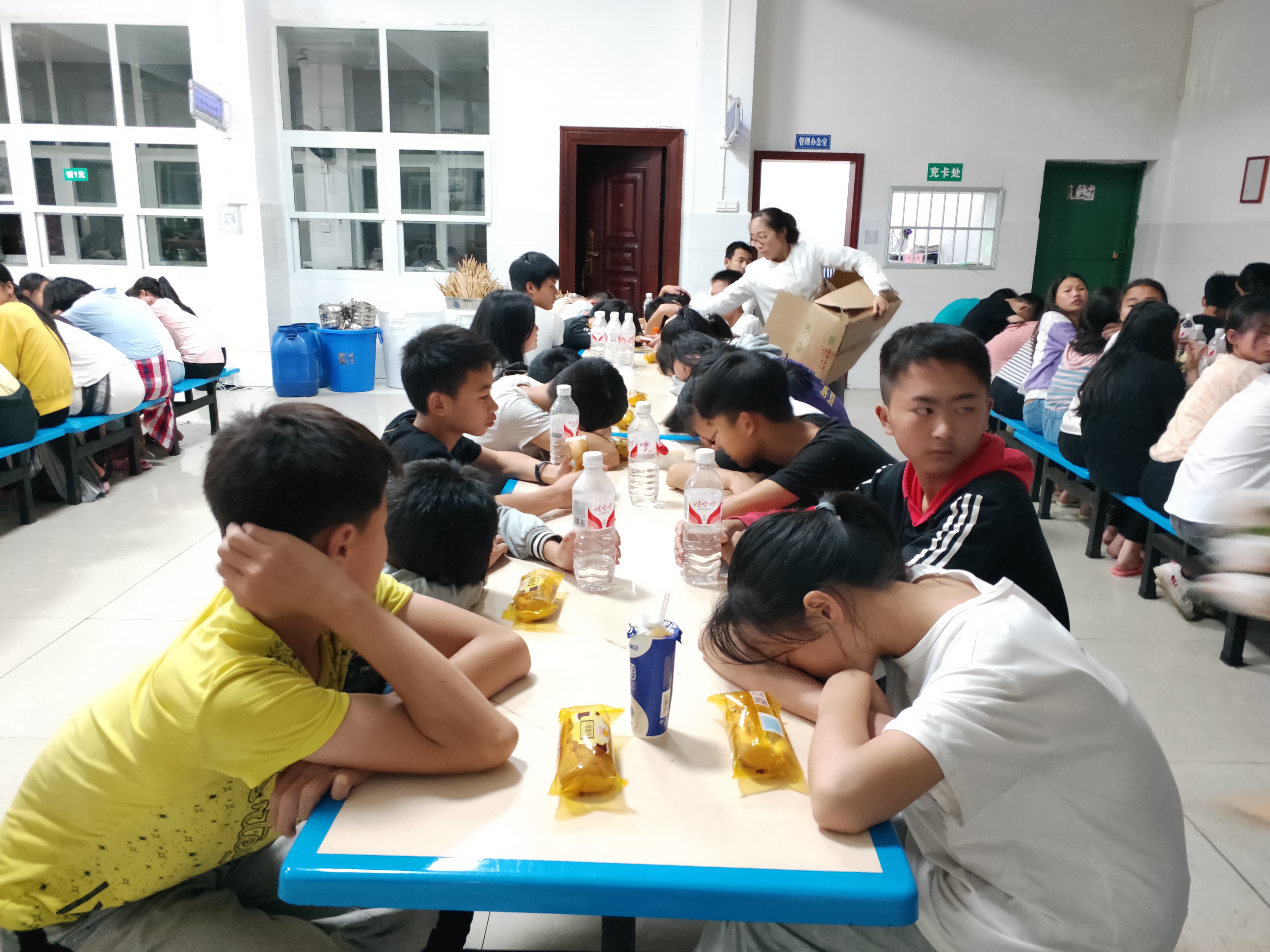 风雨后一定拥有美丽彩虹——长宁县教体系统抗震救灾纪实