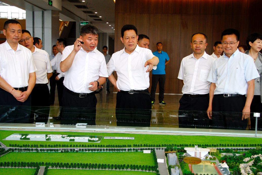 杨兴平调研大运会场馆建设情况，要求高质量推进项目建设