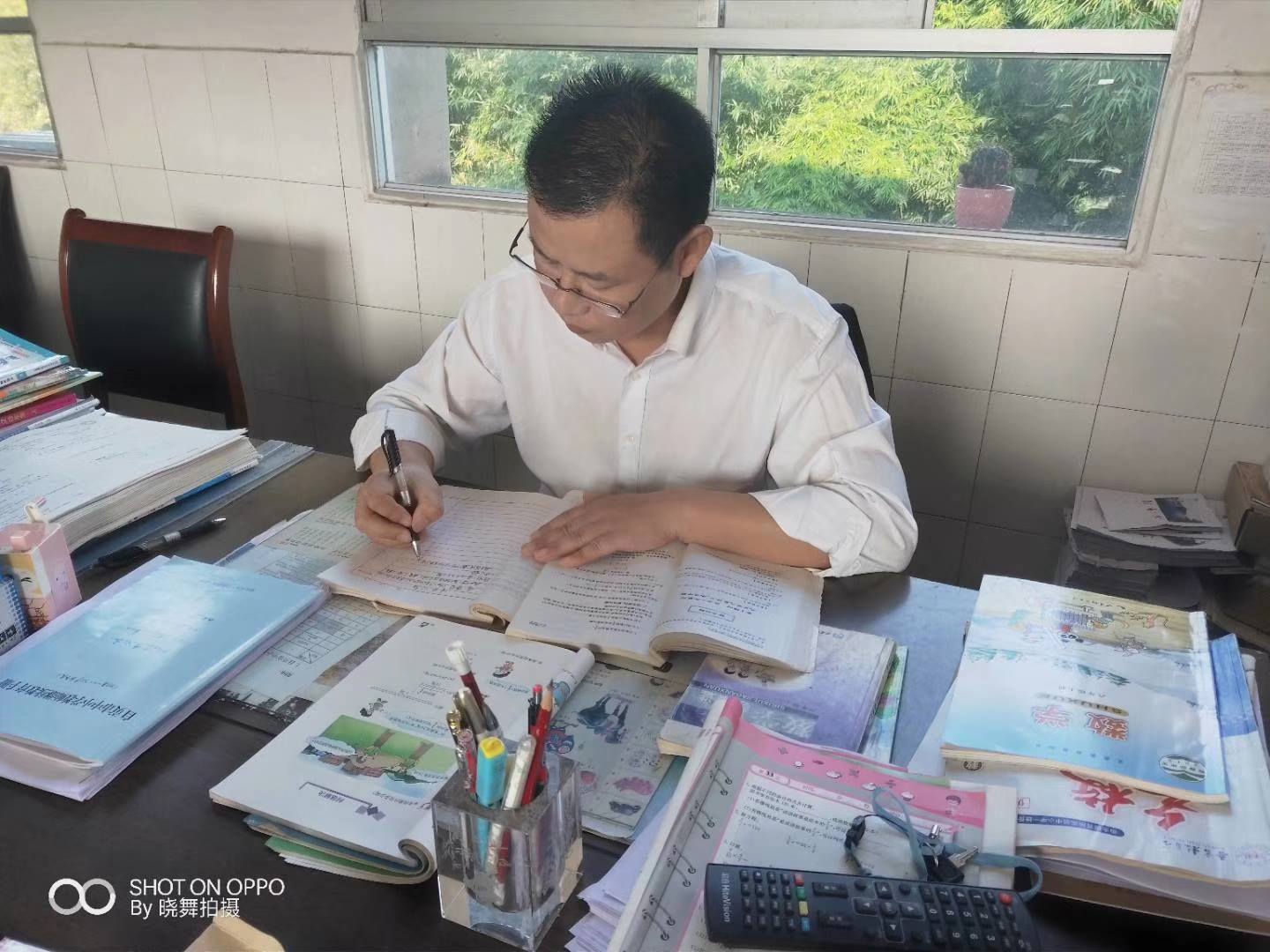 自贡市高新区板仓实验学校熊礼贵工作照1_副本.jpg