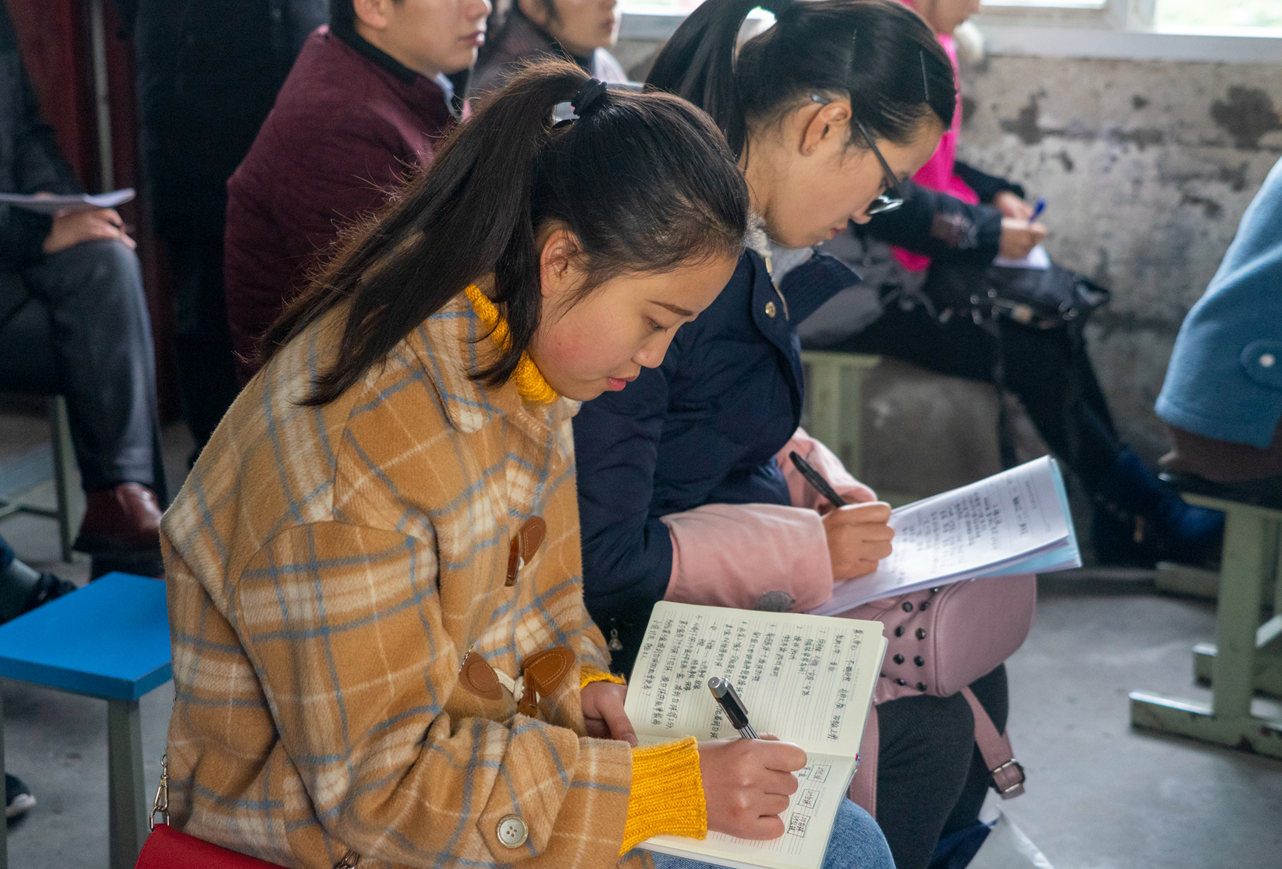 QQ截图20191211111229.png QQ截图20191211111229.png