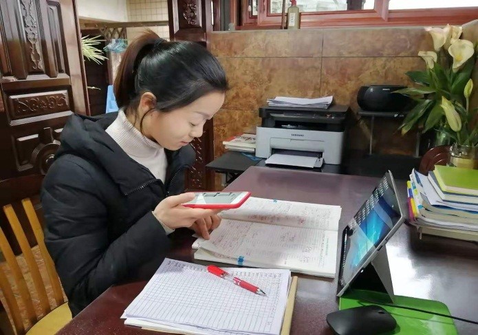 永寿高中老师网络授课.jpg 永寿高中老师网络授课.jpg