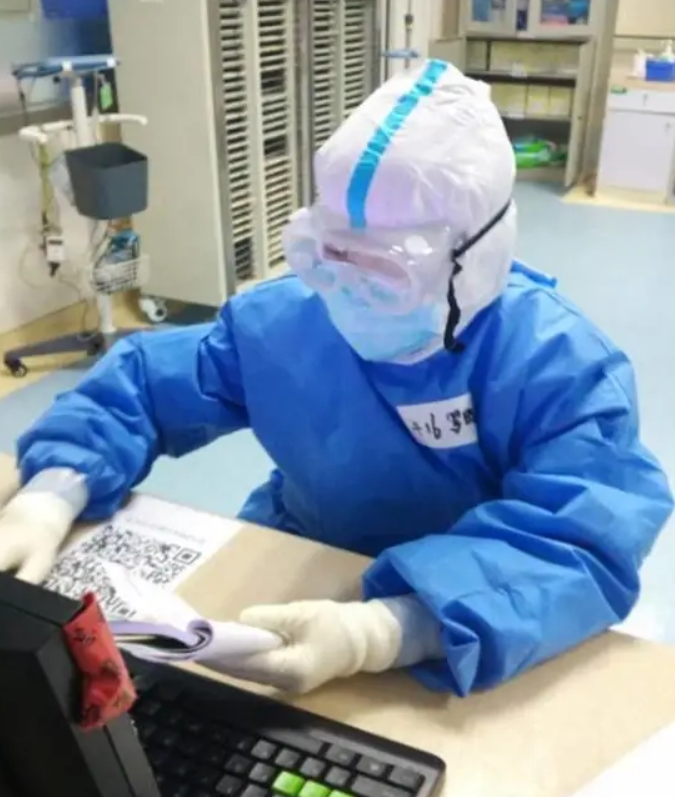 【38战疫巾帼英雄】罗晓竹：“作为一名党员，在这个时候就应该冲锋在前。”
