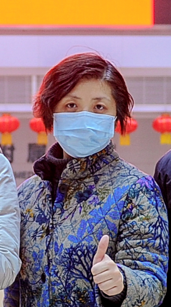 【38战疫巾帼英雄】陈菊屏：朝夕战疫，不问归期