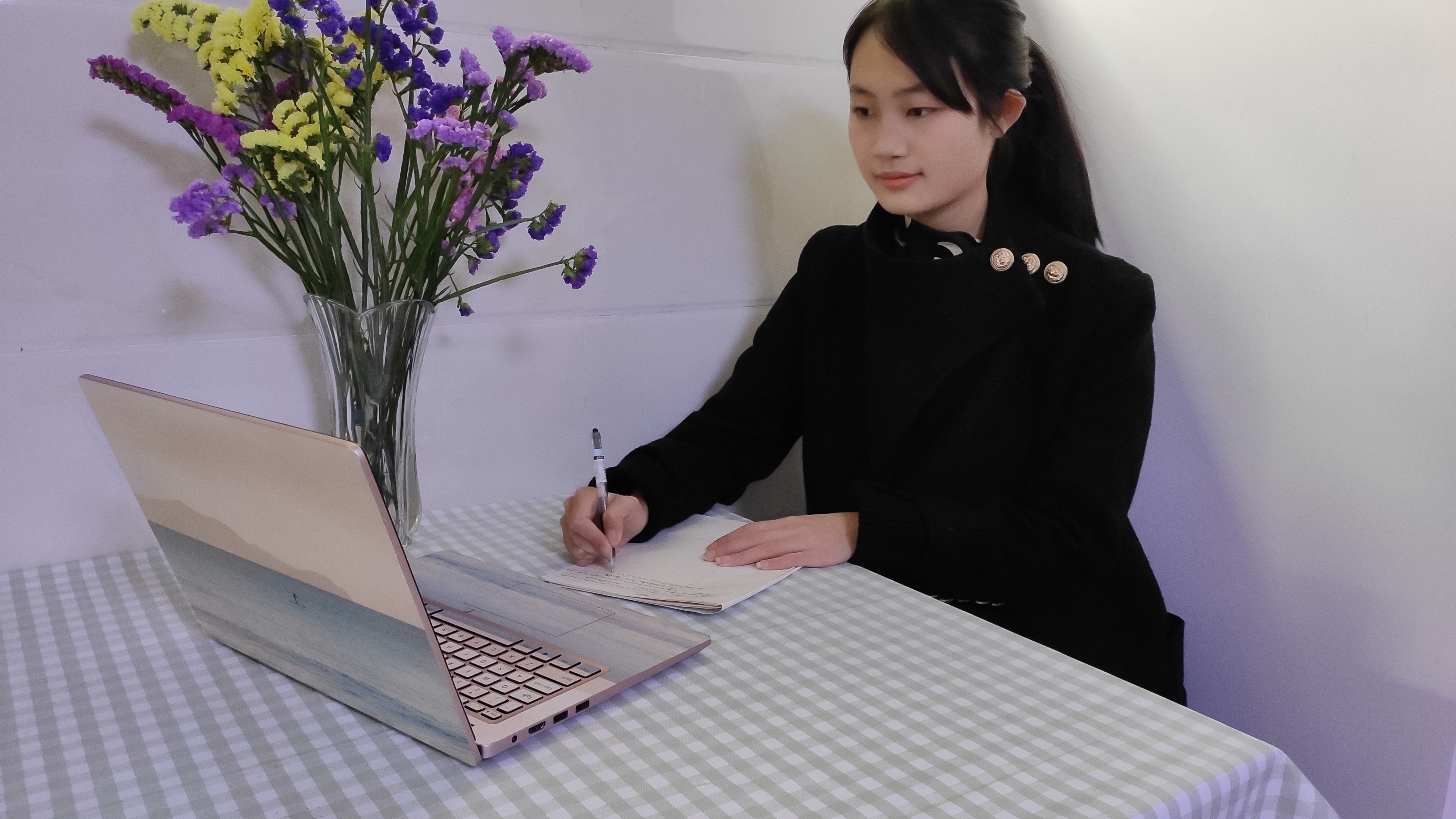 劳动与社会保障专业学生宋逸潇.jpg 劳动与社会保障专业学生宋逸潇.jpg