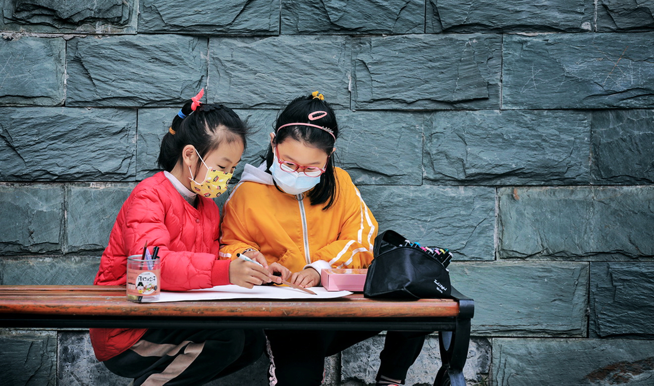 摄影图片:莫让年华付水流 苗青摄.jpg 摄影图片:莫让年华付水流 苗青摄.jpg