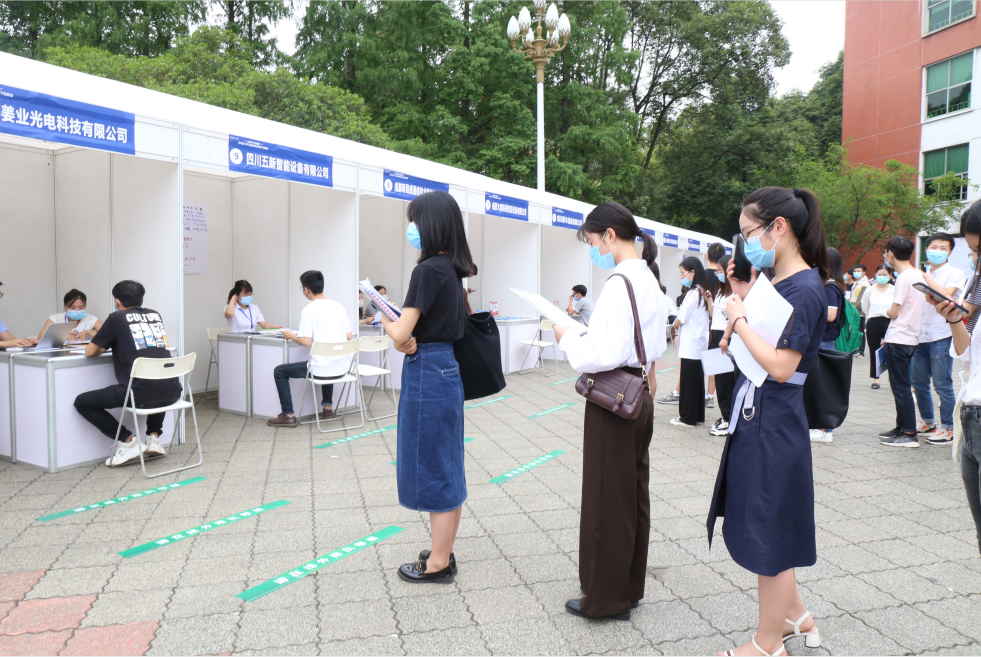 174家单位，近5000岗位，我省举办省级线下招聘会助力毕业生“梦圆盛夏”