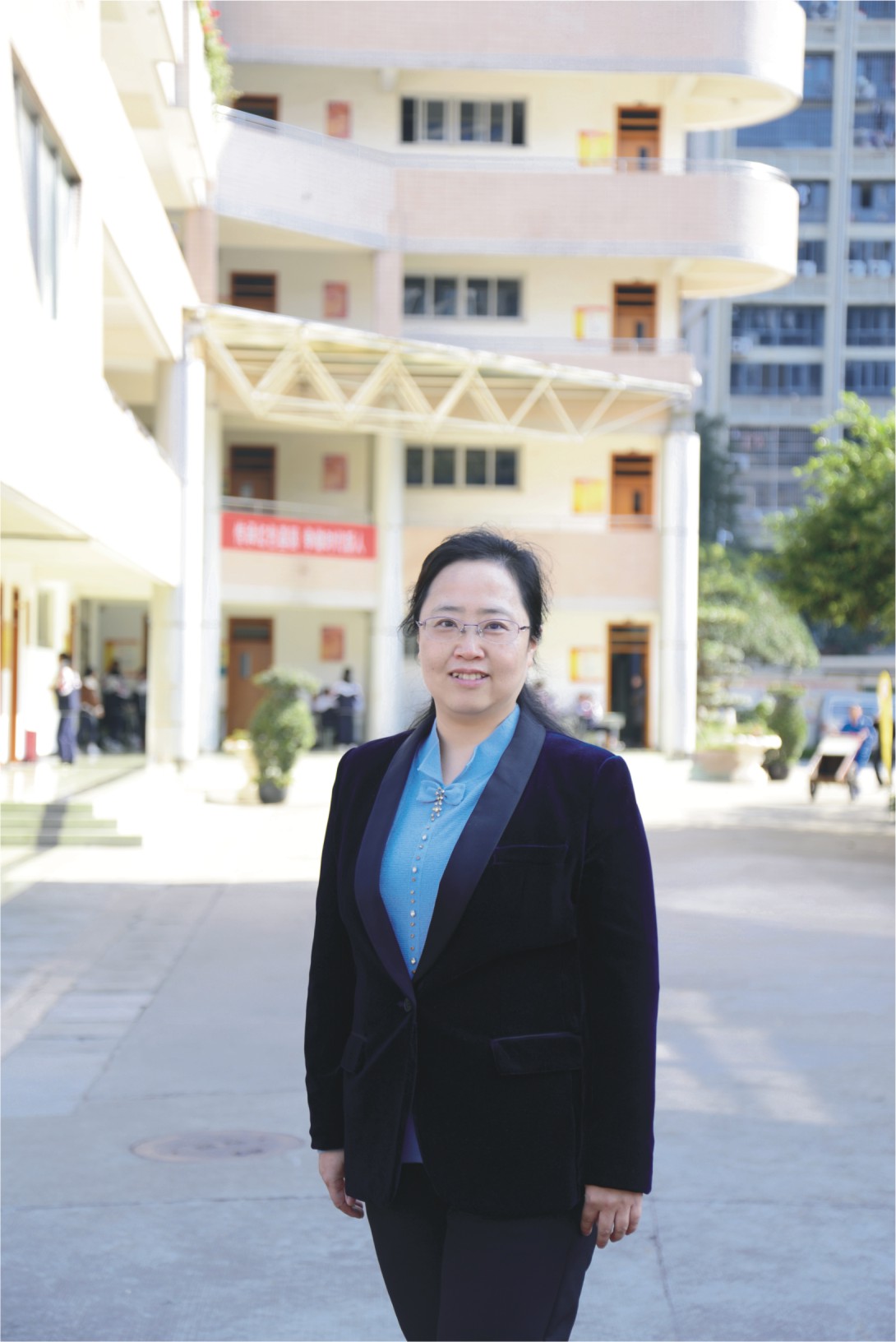 何毓颖.jpg