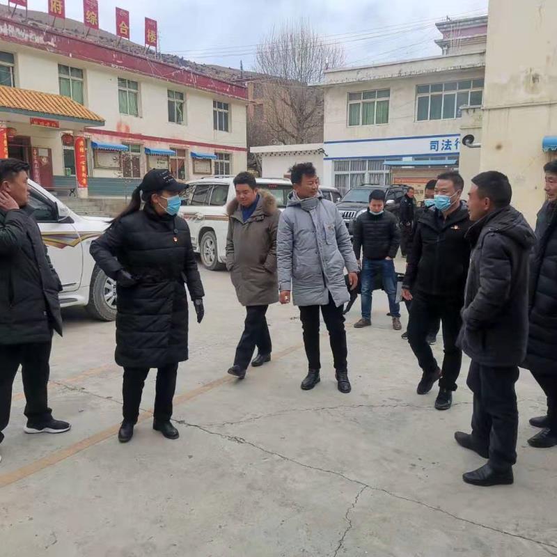 管住火源、强化排查,理塘县教体局力量下沉区乡开展森林草原防灭火工作