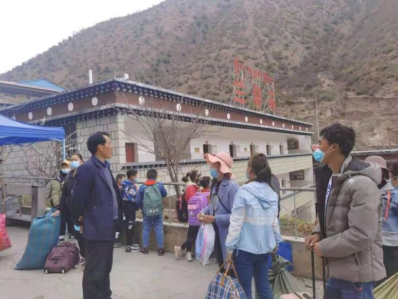 稻城1.jpg 稻城1.jpg
