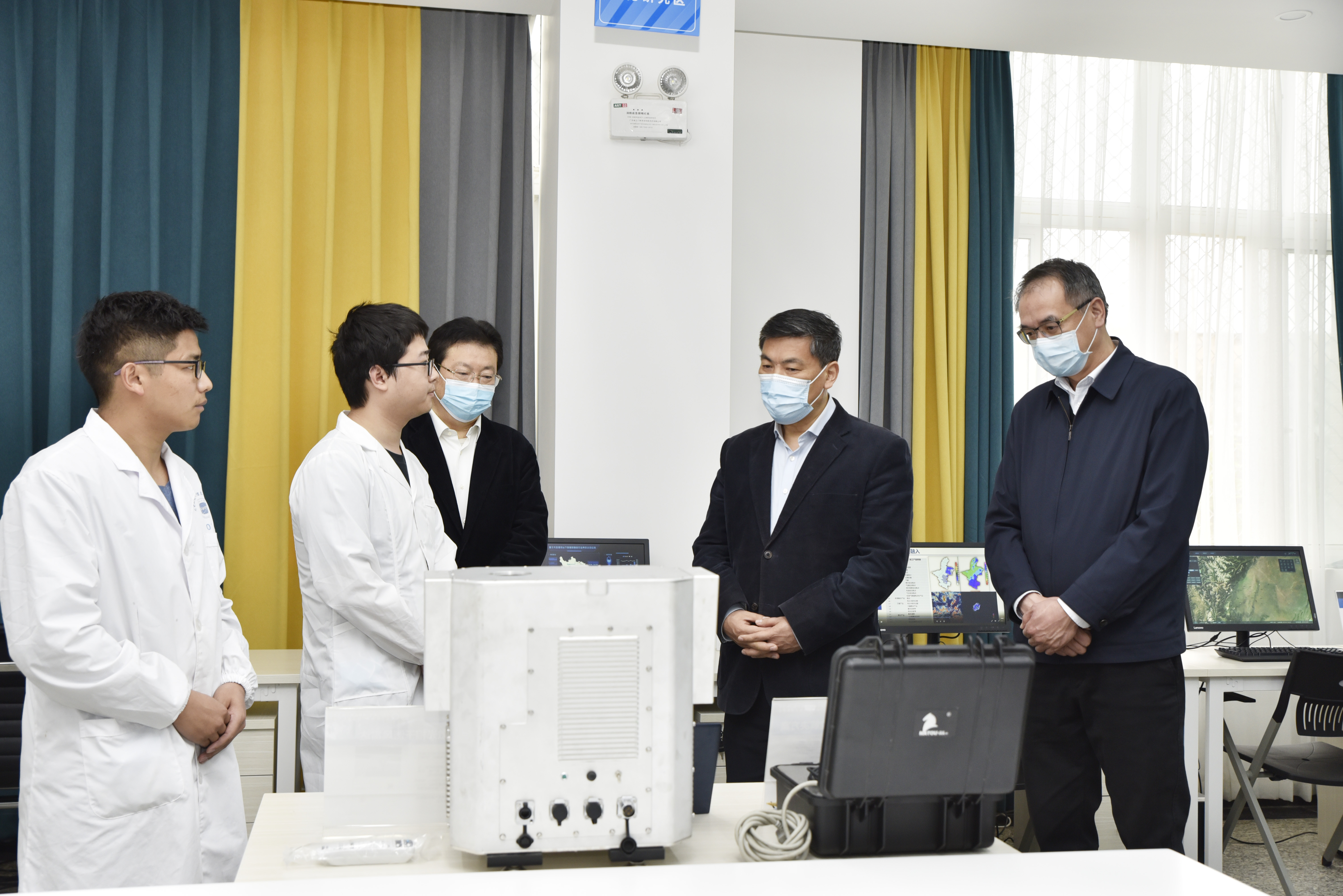 罗强赴成都信息工程大学调研