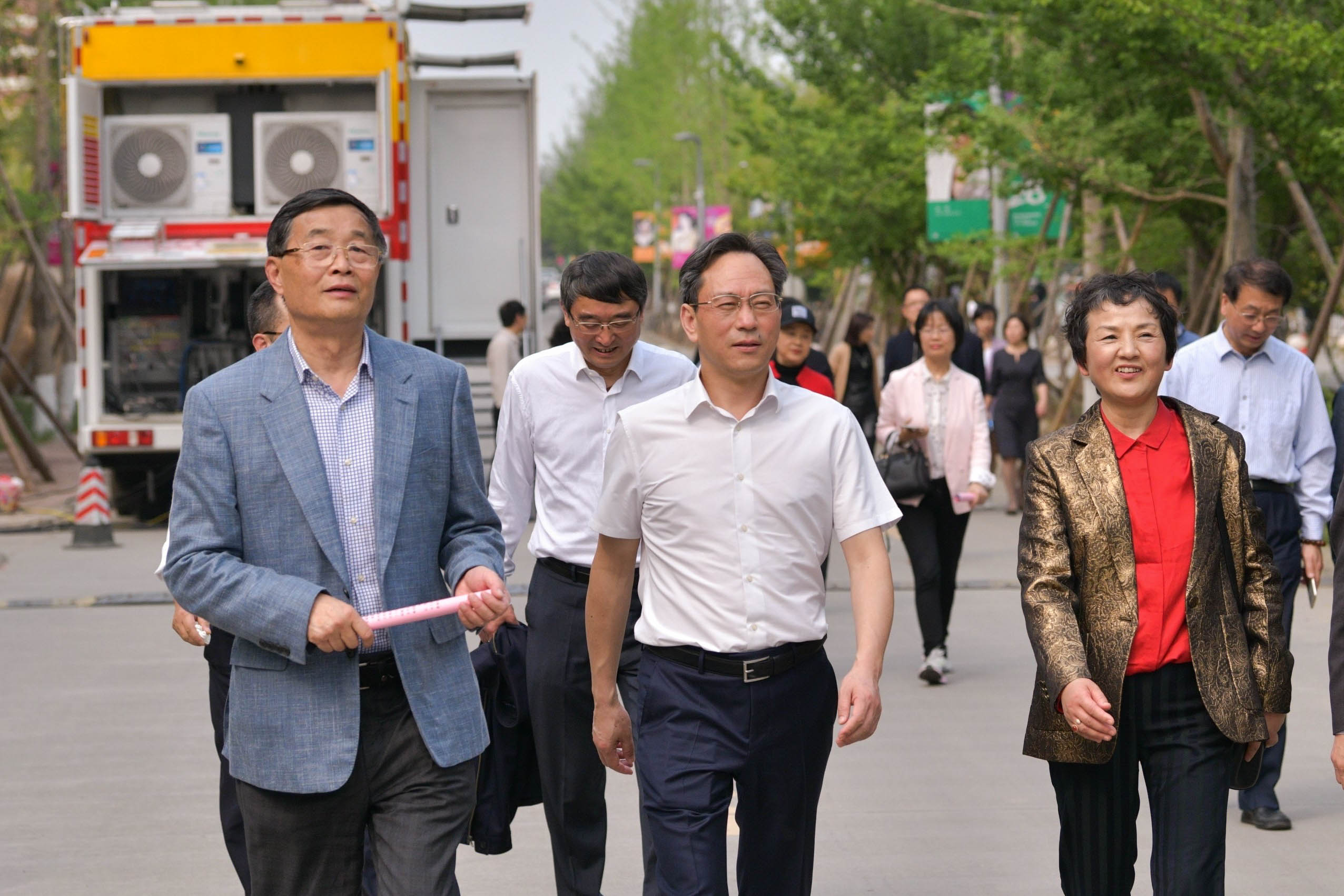 李江赴四川电影电视学院调研