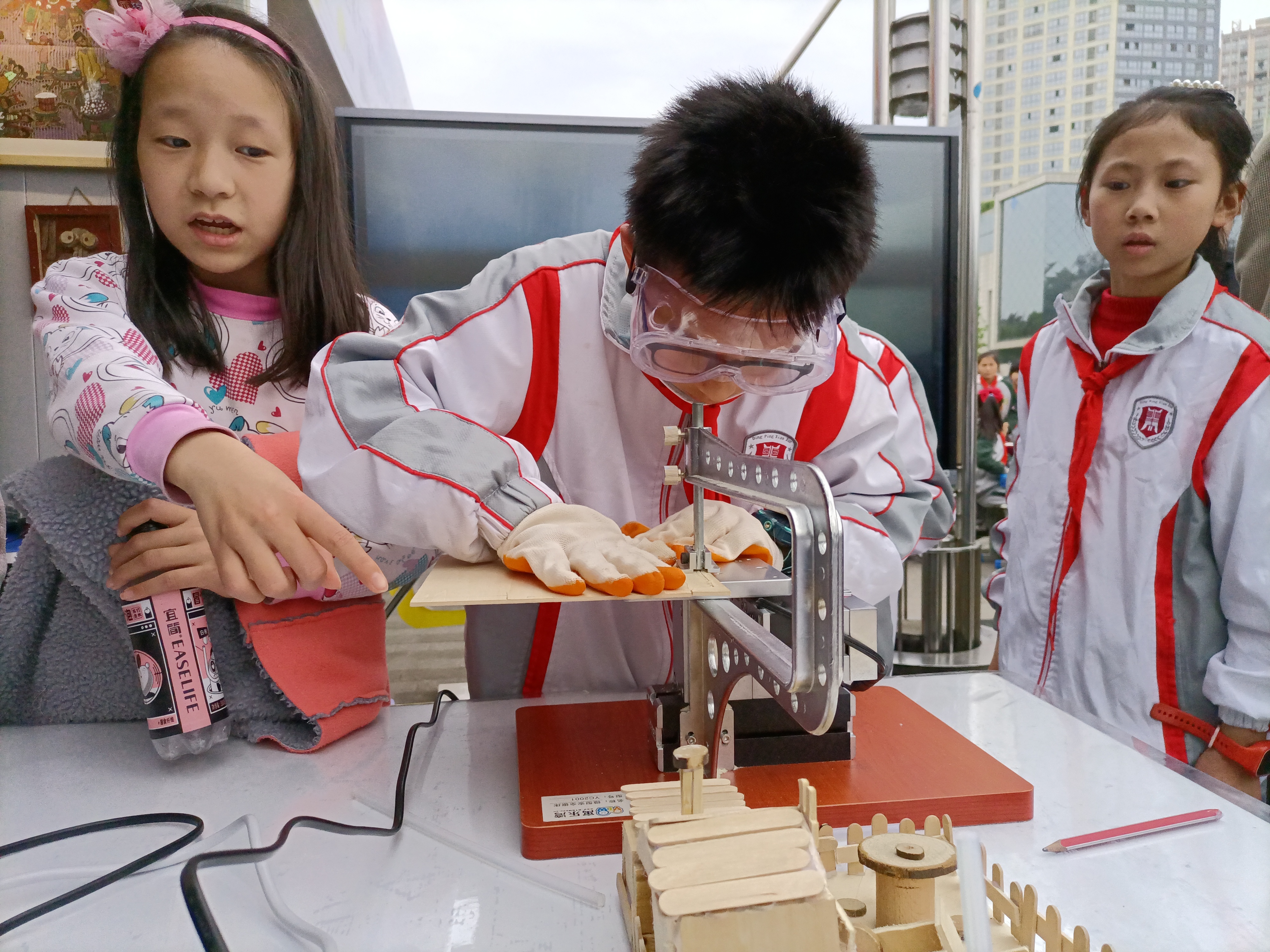 邻水县鼎屏小学西校区课后服务展示受青睐