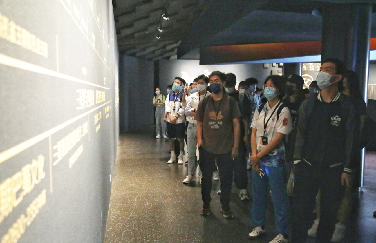 “探秘古蜀文明,充实川蜀之旅,真是不虚此行!”第六届大艺展师生赴三星堆开展社会实践