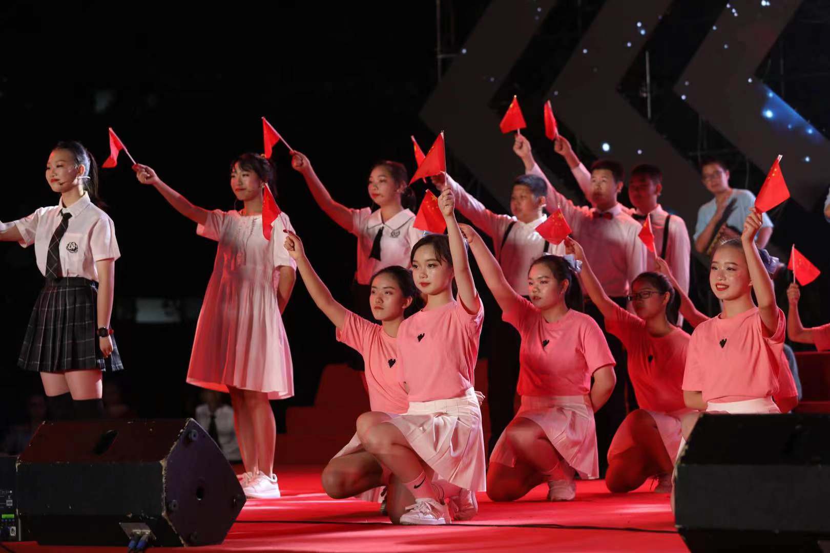 成都市棕北中学举行第25届校园艺术节文艺汇演