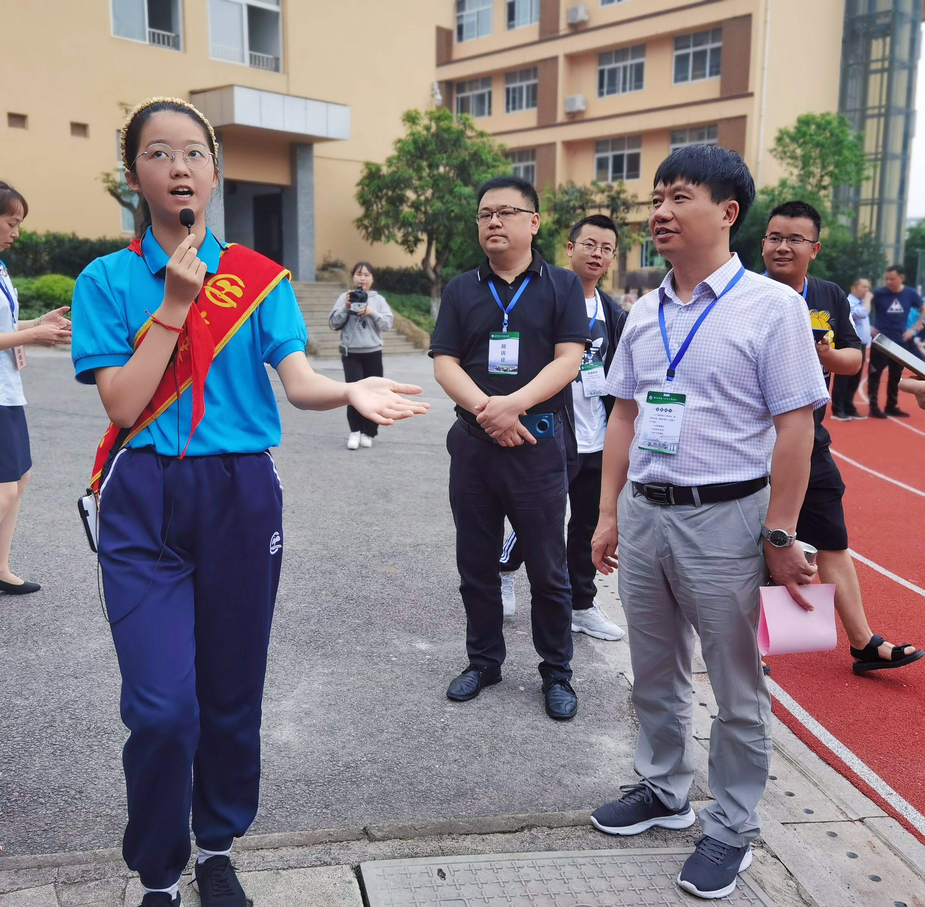 参观学习.jpg