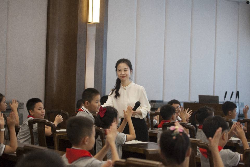 在草堂同上杜诗《登高》,成都市探索大中小学跨学段融通教研