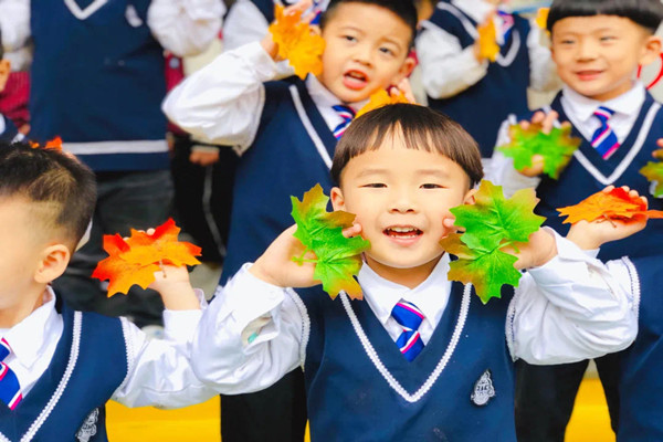 井研县机关幼儿园:亲近自然 趣玩学习 阳光成长