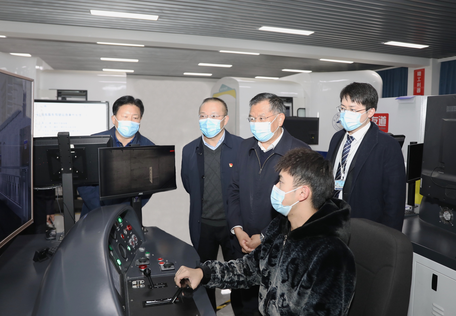 李建勤赴四川铁道职业学院、西华大学、成都纺织高等专科学校调研