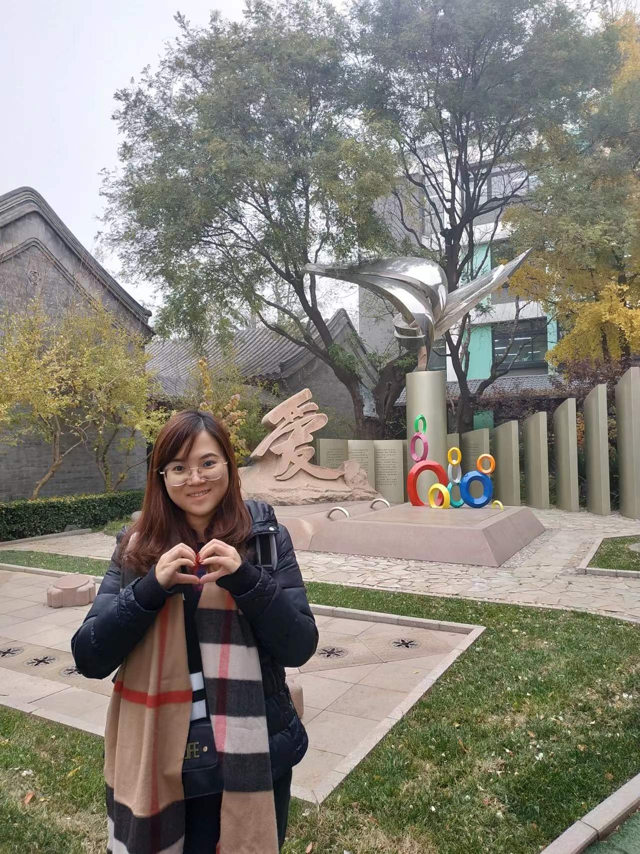 易姜琳.jpg 易姜琳.jpg