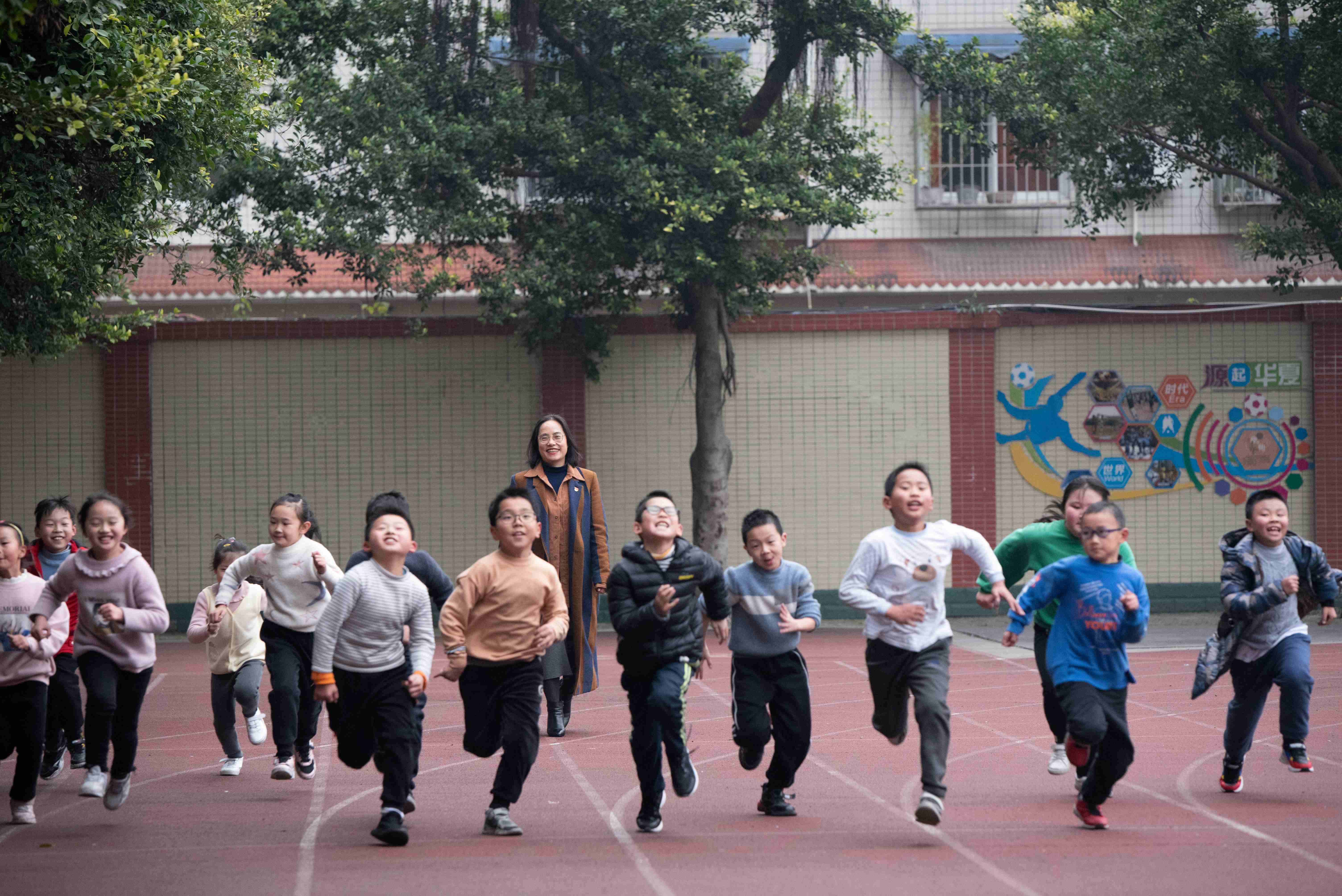 000_【人物】乐山市柏杨小学语文教师陈晓波 - 4__DSC7251-6(6016×4016).jpg