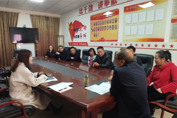 乐山市沙湾职中召开教师小专微课题研讨会