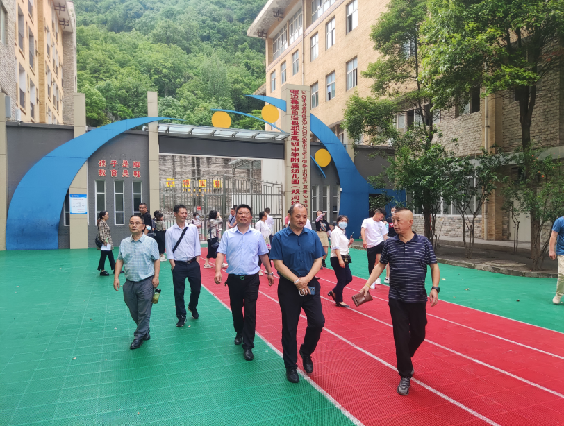 乐山市沙湾职中到峨边职中和马边职中开展学习交流活动