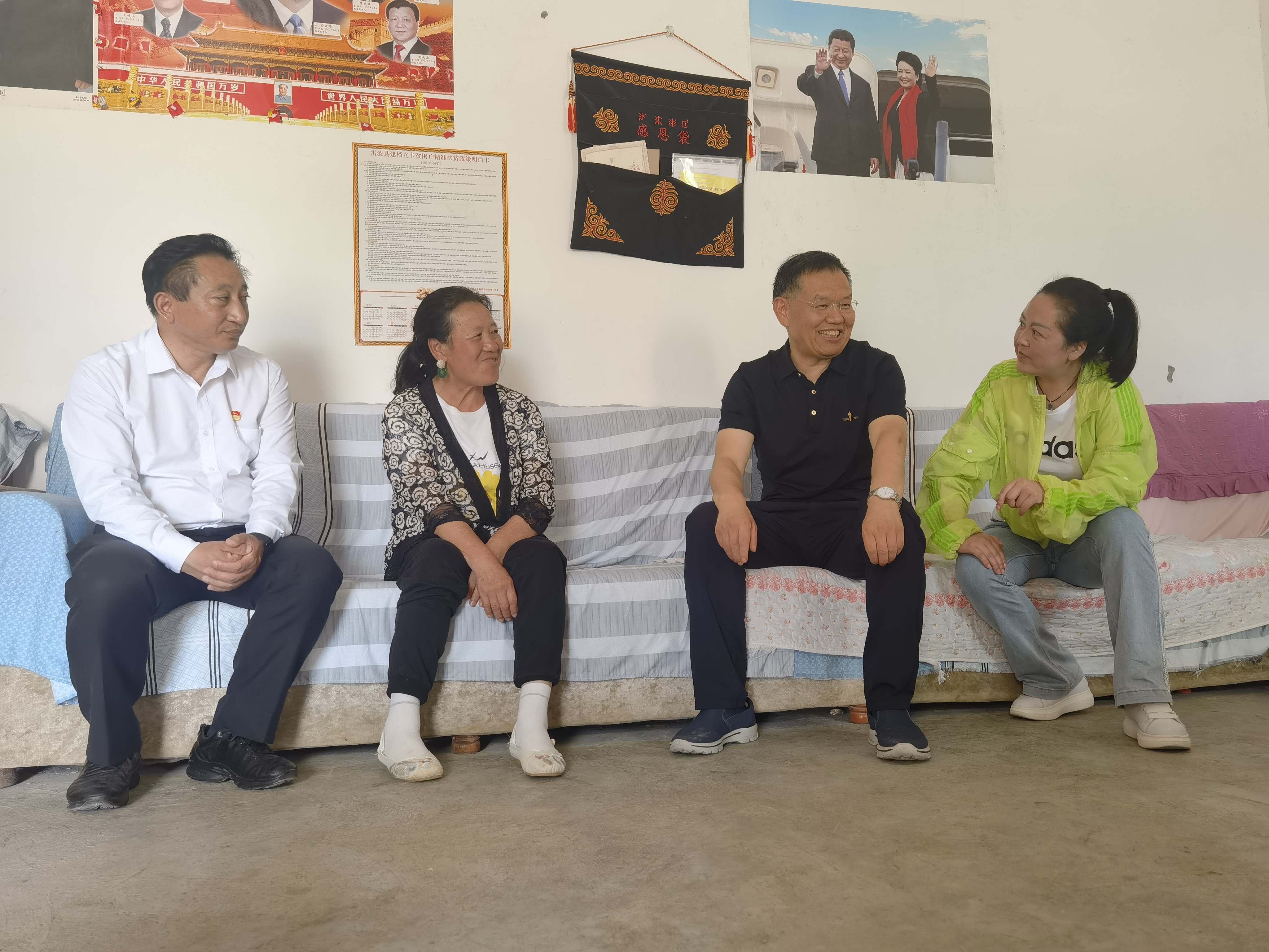 李建勤到凉山州雷波县调研教育工作和定点帮扶工作
