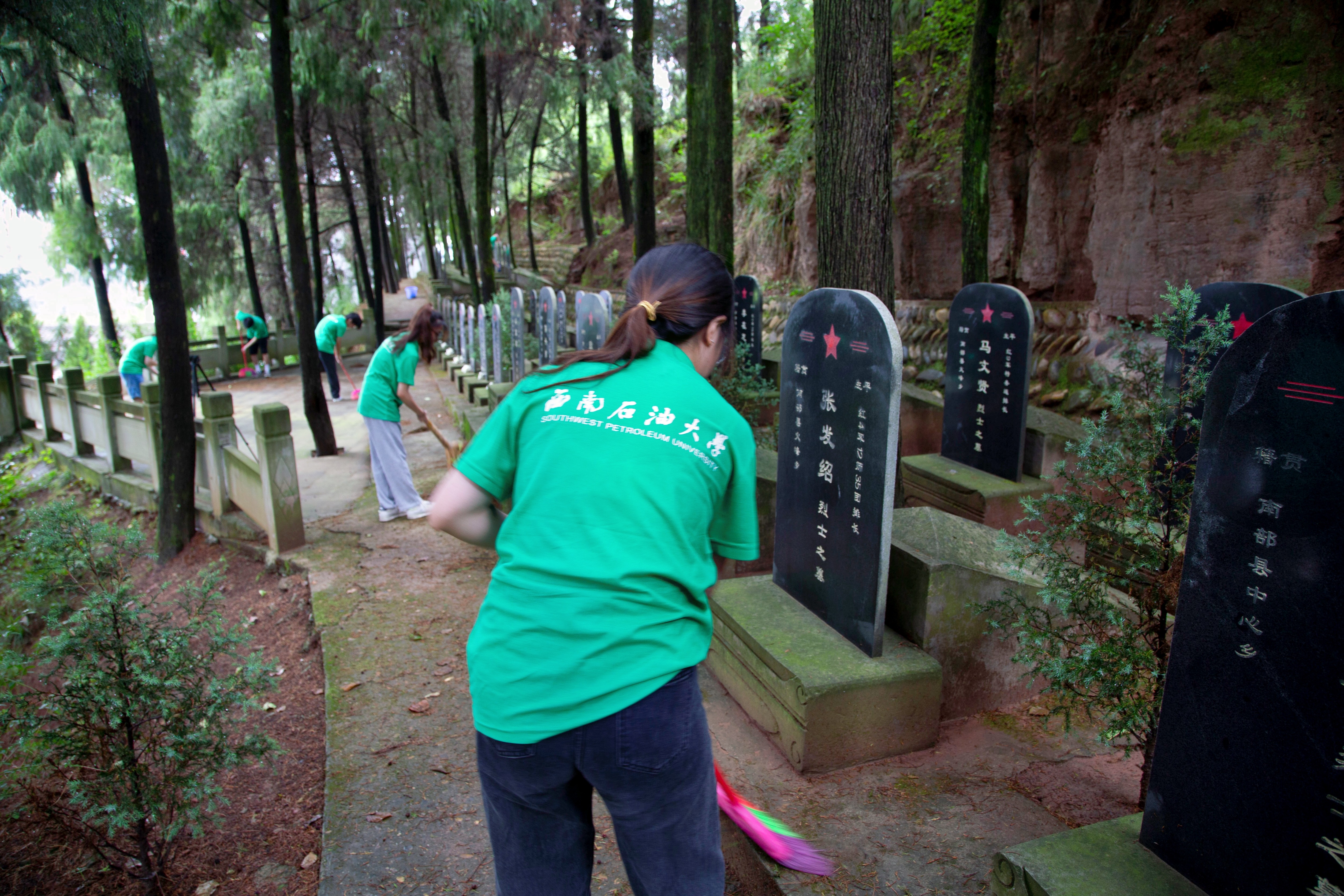 访革命故地,悟红色精神,这些大学生暑期这样过……