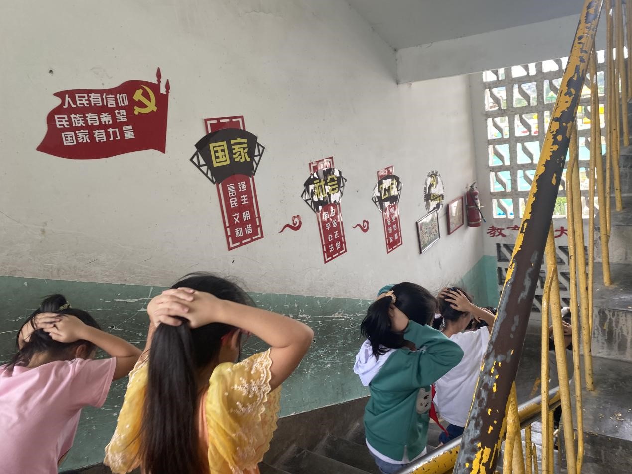 吴场小学2.jpg