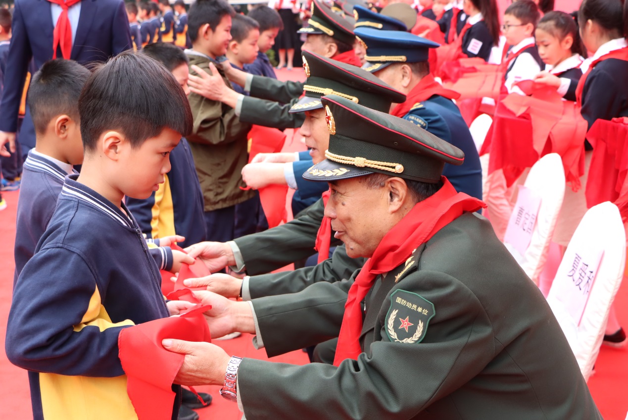 成都高新区庆祝中国少年先锋队建队73周年