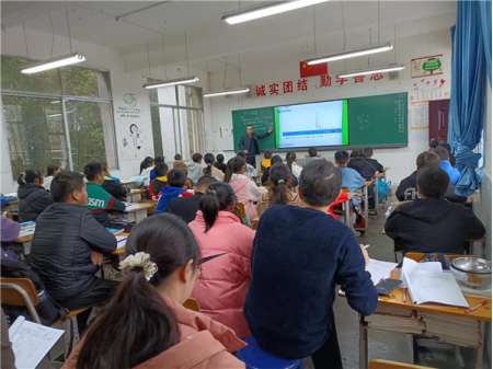 华头中学举行夹江一中教育集团数学教研活动