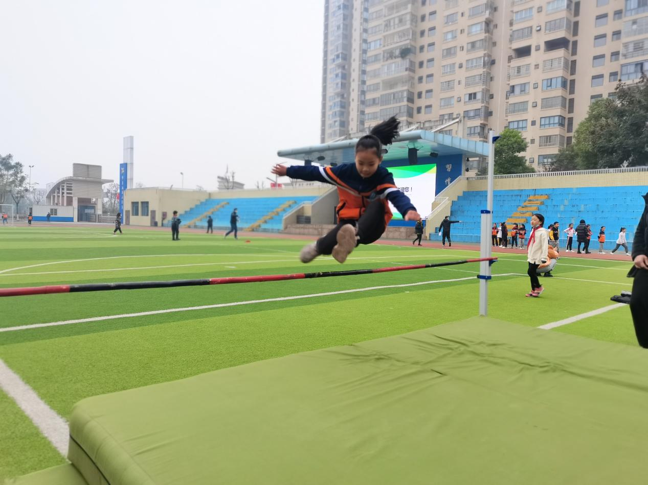 武胜县嘉陵小学举办2022年冬季田径运动会