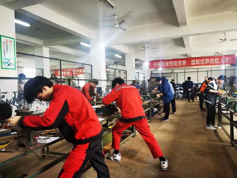 眉山电子职业技术学校:深化产教融合 助职教生人人出彩