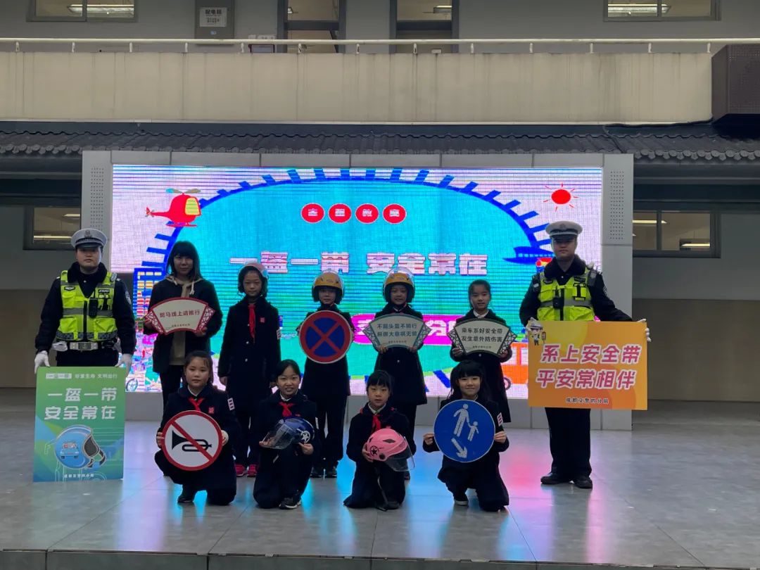 图片四.jpg 图片四.jpg