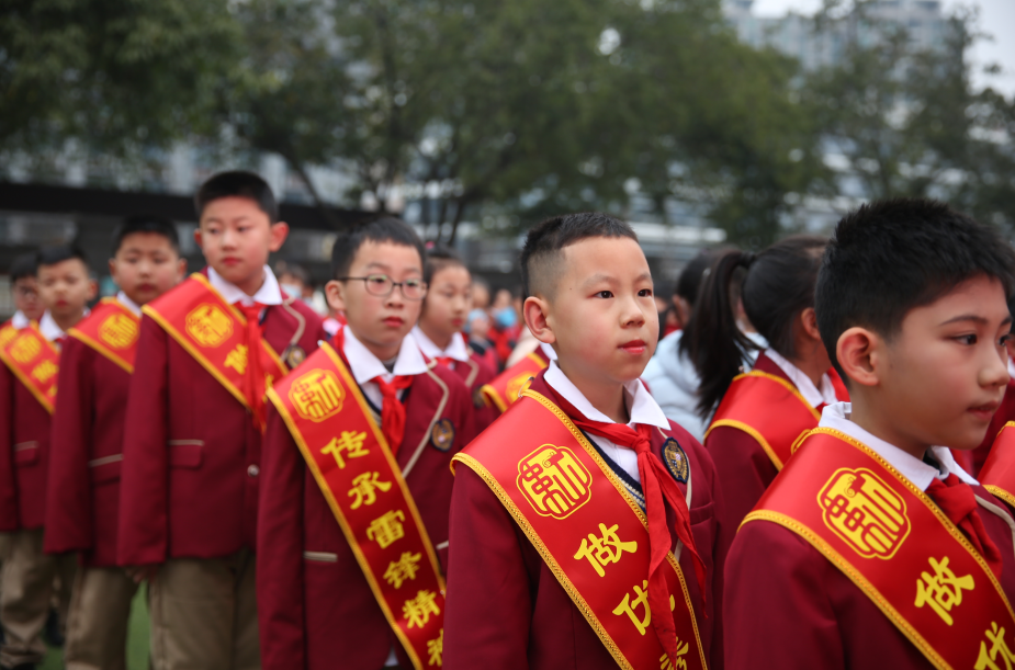 红牌楼小学开展学雷锋志愿服务系列活动