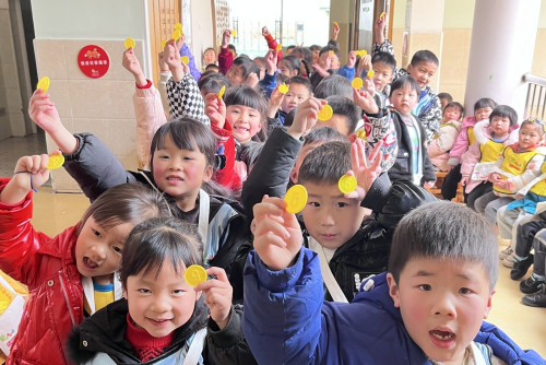 广汉市第五幼儿园:区域游戏“跑跑团”跑出成长“加速度”