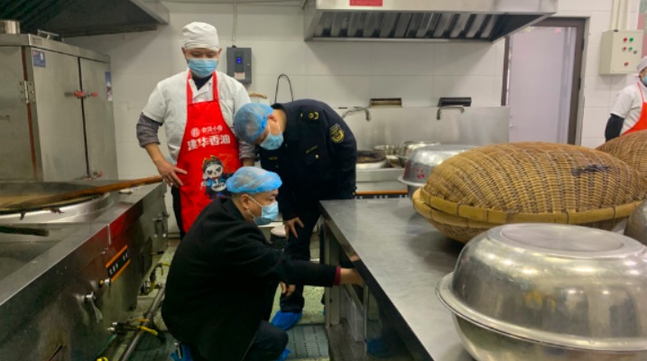 夹江县英才幼儿园迎接食品安全督导检查