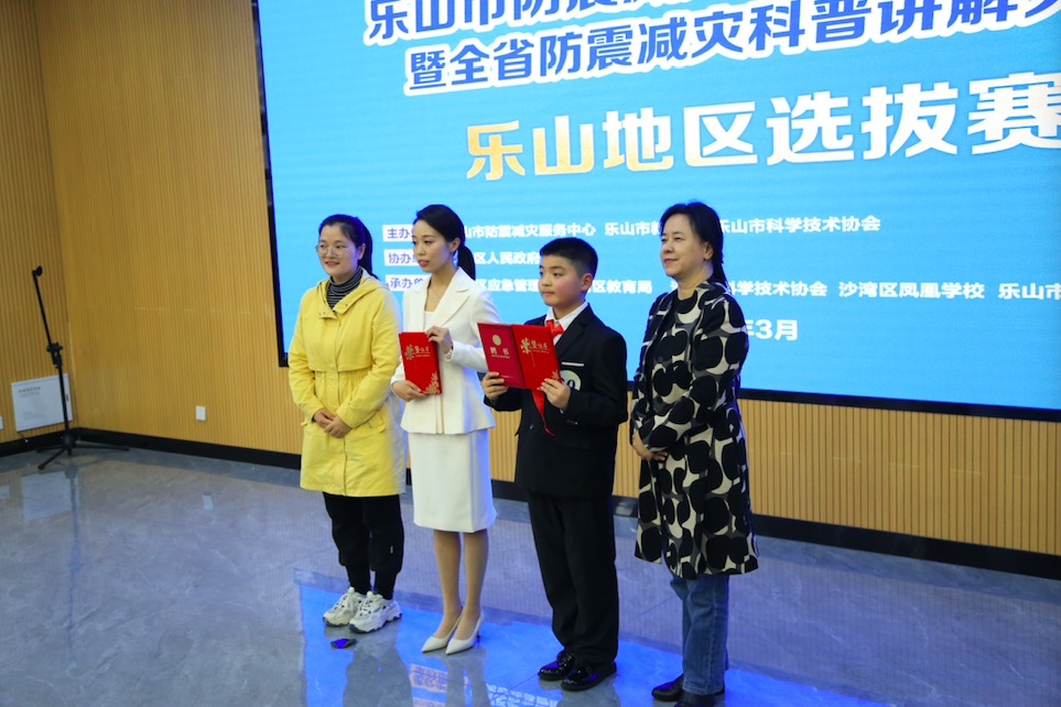 沙湾2.jpg 沙湾2.jpg