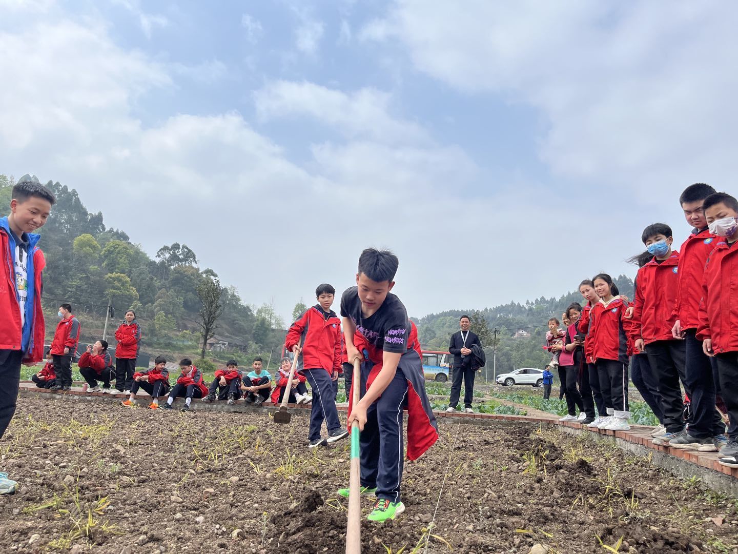 乐山市沙湾区绥山中学开展第一届劳动实践周活动