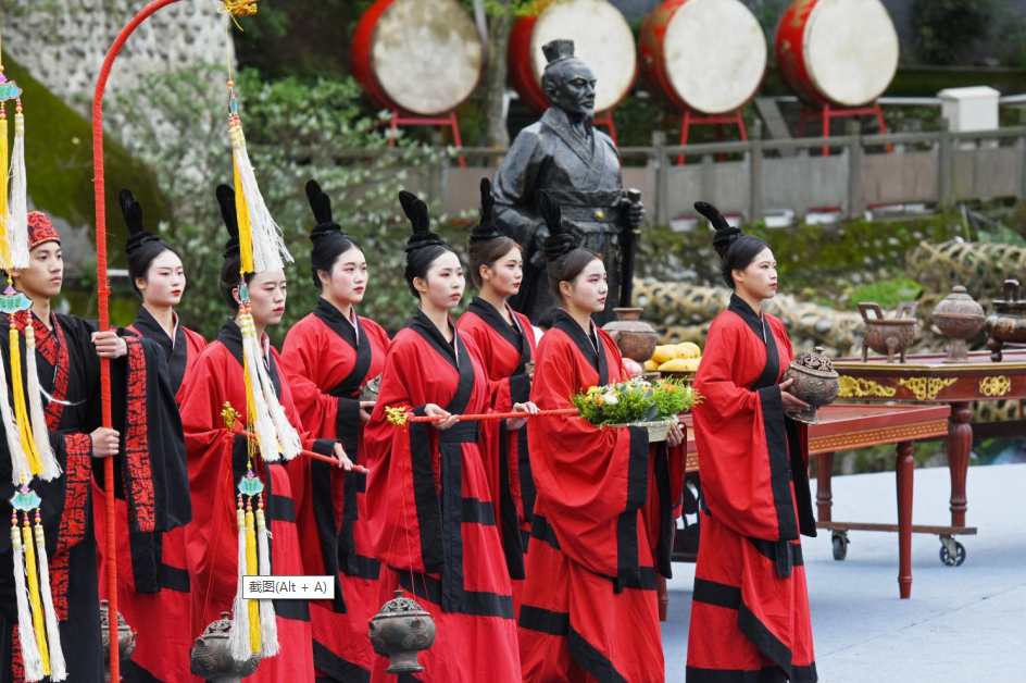 传承李冰精神育时代新人,四川水利职院学子倾情参演都江堰放水节
