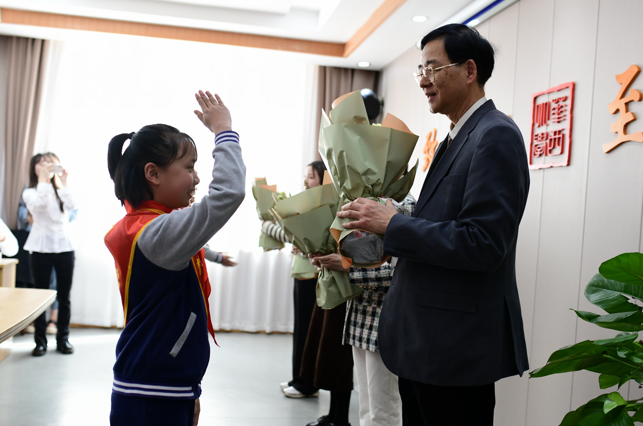 川港大学小学再续“服务学习”新篇