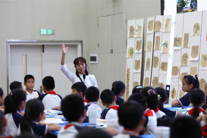 宜宾市2023年美术学科骨干教师送教下乡活动在珙县举行