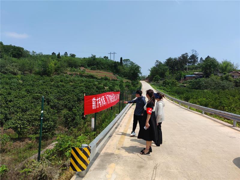 富顺县防溺水专班多措并举织密夏季防溺水“安全网”
