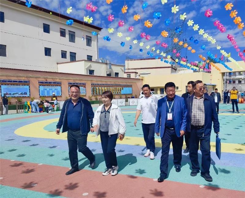 甘孜州教育考察团赴拉萨市考察学习